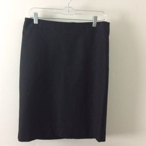 NEW Van Heusen Black Skirt Size 4